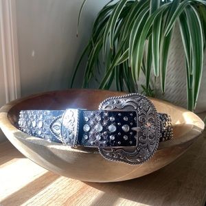 Ariat SZ 26 black bedazzled western belt
